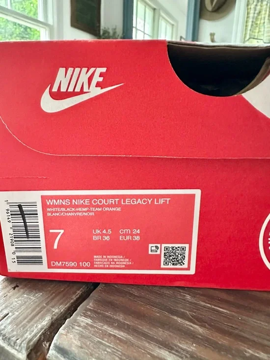 Nike Women’s Court Legacy Lift Sneakers with Black Swoosh and Tan Stripe - Picture 9 of 9